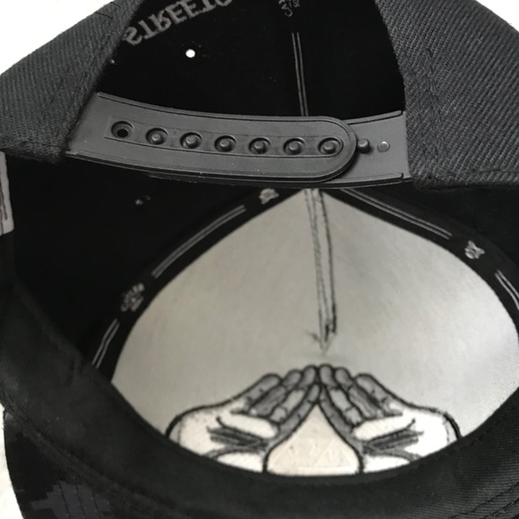 NWOT CAYLER & SONS BK NY Open Hands Snapback Cap Hat Black Grey White - Picture 6 of 8